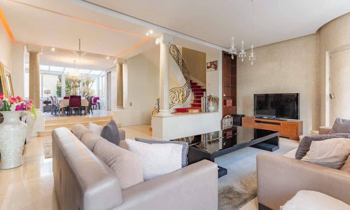 Neuilly-sur-Seine House | Stunning private hotel with rooftop terrace - Neuilly