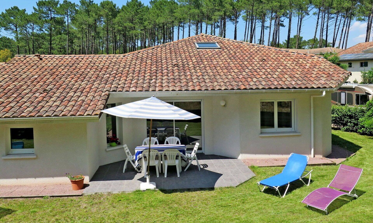 Messanges House | Stunning private villa for 6 people with WIFI, TV, terrace and pets allowed