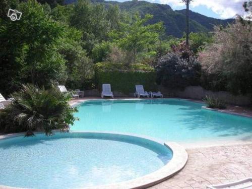 Gravieres Ski Chalet | Sud Ardeche joli chalet clim piscine rivière LE CERF Village du serre