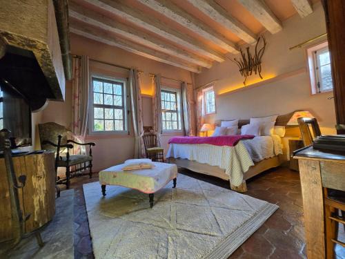 La Chapelle-Rablais Bed & Breakfast | Suite familiale Galerie et Conciergerie