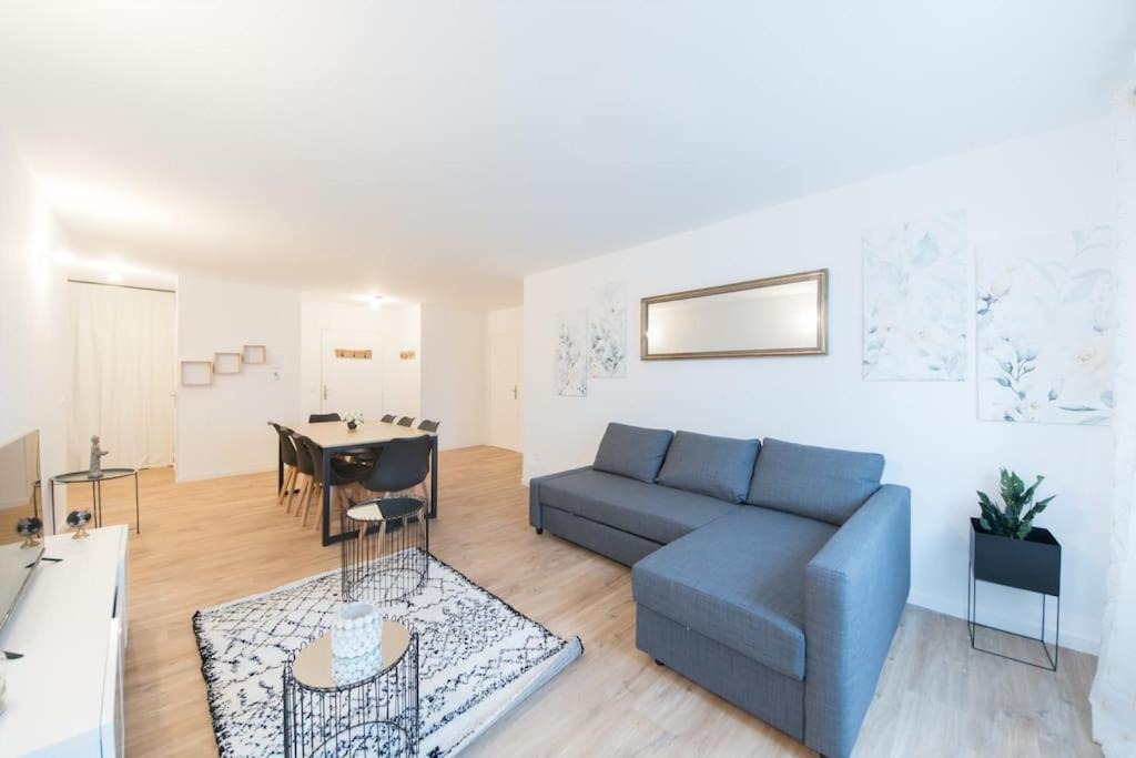 Bussy-Saint-Georges Apartment | Suite Moderne Familiale 8 Pers - Disney 10m - 2 SDB