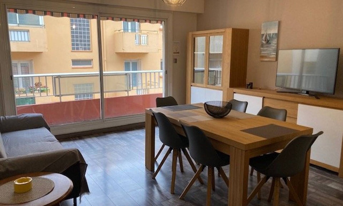 Amelie-les-Bains-Palalda Apartment | Sunny 2-Bedroom Apartment with Terrace & Garage, Close to Center and Spa