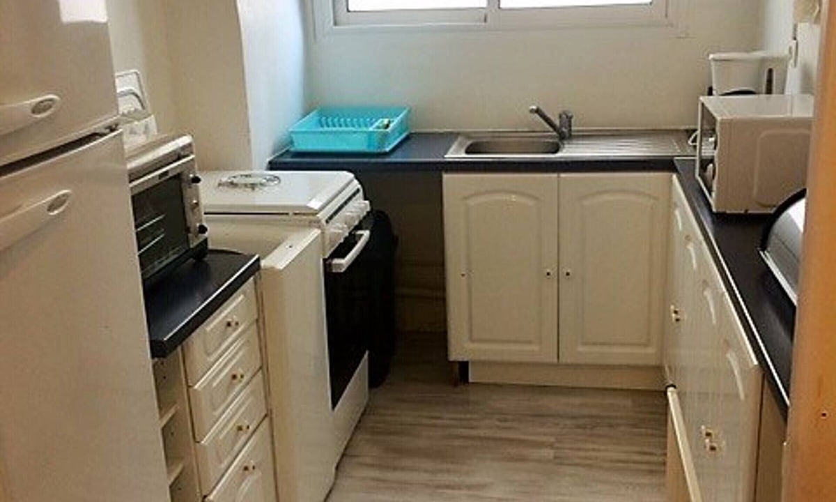 Amelie-les-Bains-Palalda Apartment | Sunny 2-Bedroom Apartment with Balcony & Optional Parking in Amélie-les-Bains