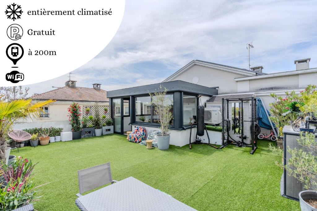 Bussy-Saint-Georges Apartment | Sunnyside Rooftop Disneyland Paris Bmyguest