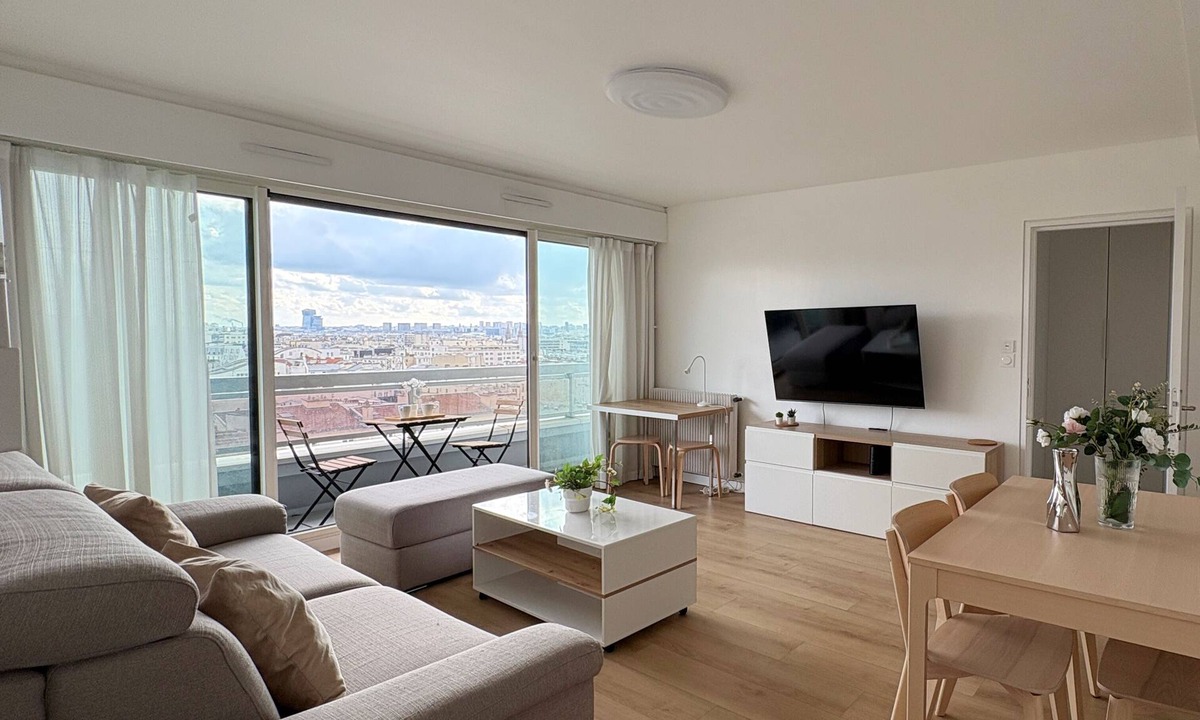 Combat Condo | Superb apartment with balcony Paris 20