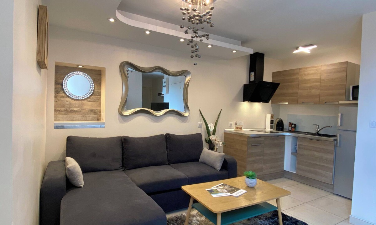 Montlucon Apartment | Superb furnished and equipped T2 in the heart of downtown with FREE WIFI