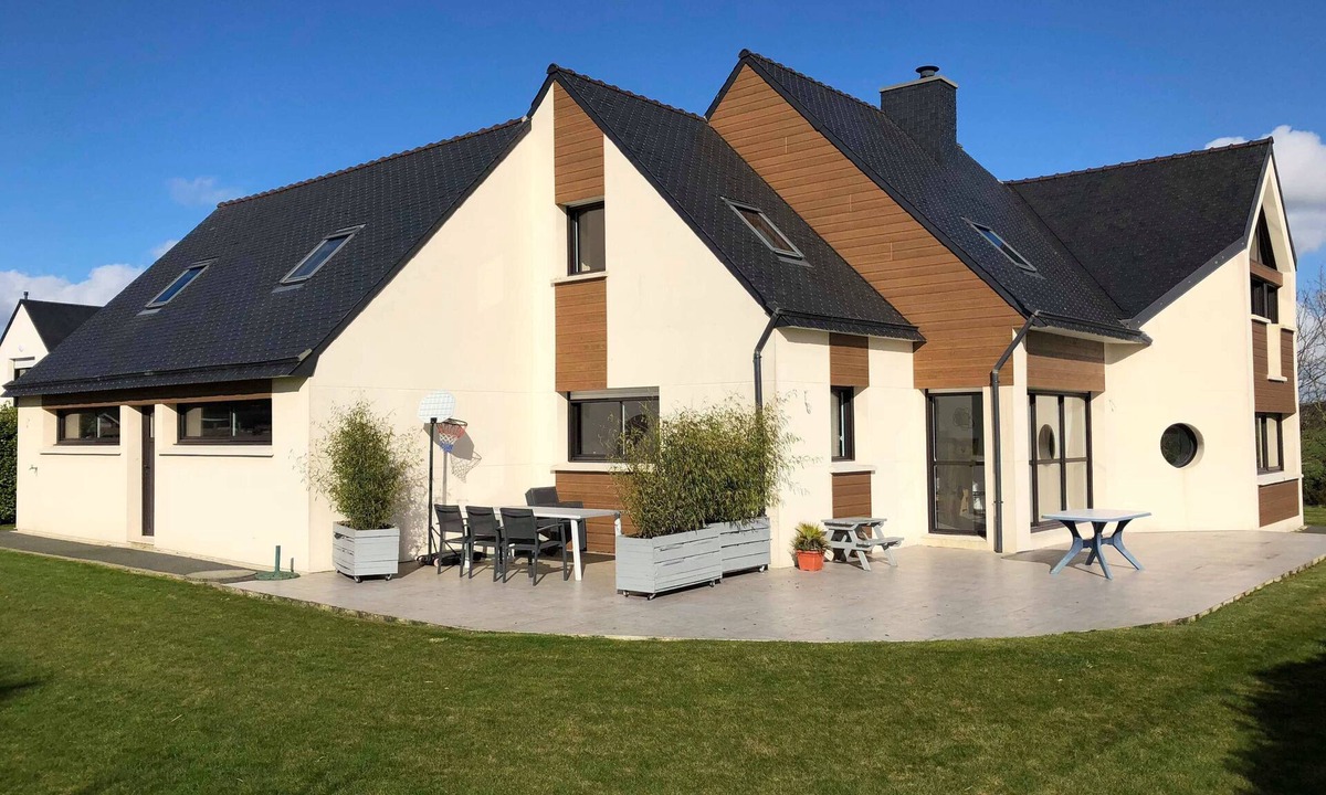 Sainte-Seve House | superb house ideally located 220 m2