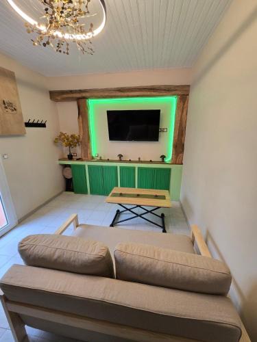 Pontonx-sur-l'Adour House | Superbe T2 privatif Clim Piscine Petit-déjeuner au Gîte Horizons Landais