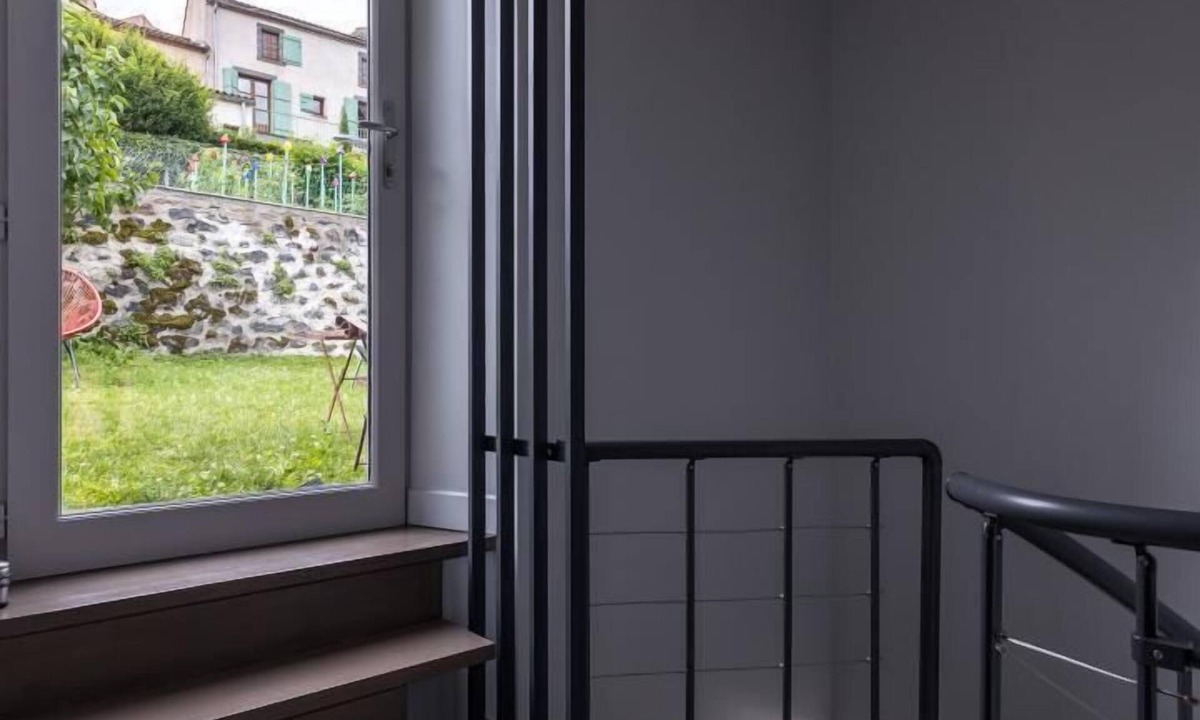 Saint-Saturnin House | Swallow huts