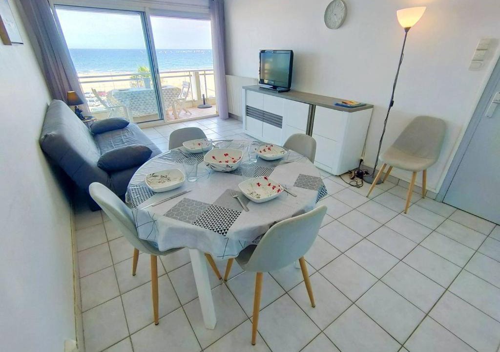 Le Port Apartment | T2 rénové face mer avec balcon au Canet-Plage, 4 pers - FR-1-696-127