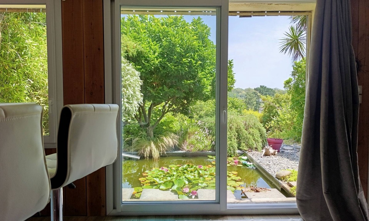 Quimper Apartment | The Charming Mahradja Suite and Its Japanese-Style Pond—A Timeless Escape