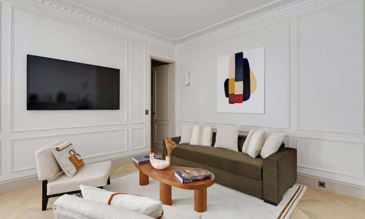 Les Halles Apartment | The Lander - Serviced 2BR/2BA - Louvre-Rivoli IV