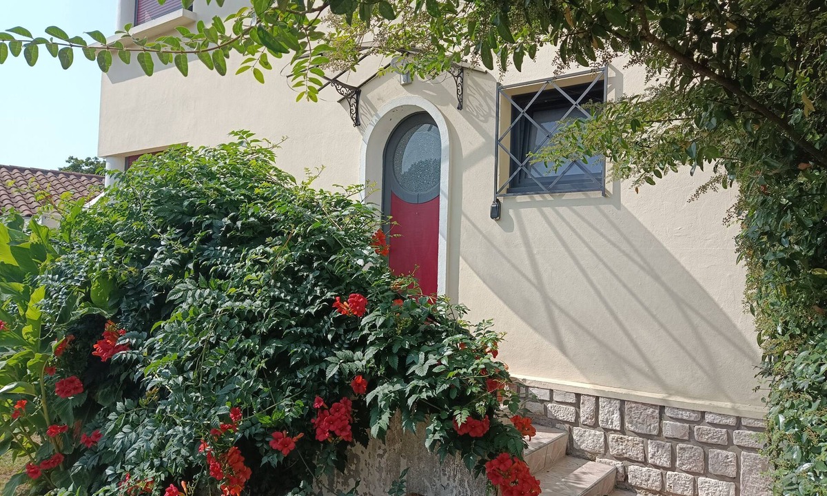 Tartas Apartment | The Trumpets of Jericho