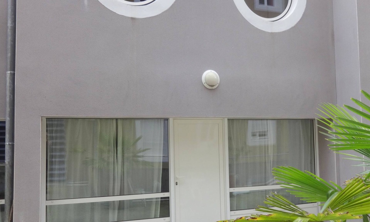 Secteur 2 Apartment | Three semi-detached houses downtown Grenoble