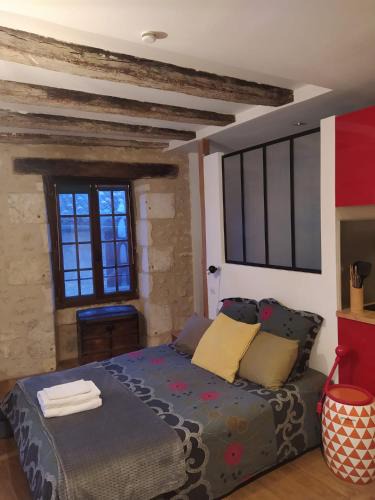 Chauvigny Apartment | Tour Duguesclin