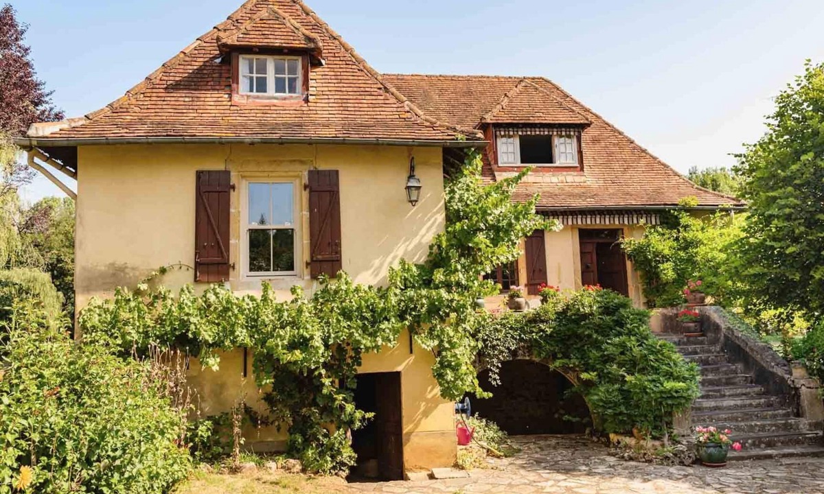 Saint-Medard House | Traditional gite with amazing pool and pool house. Sleeps 10