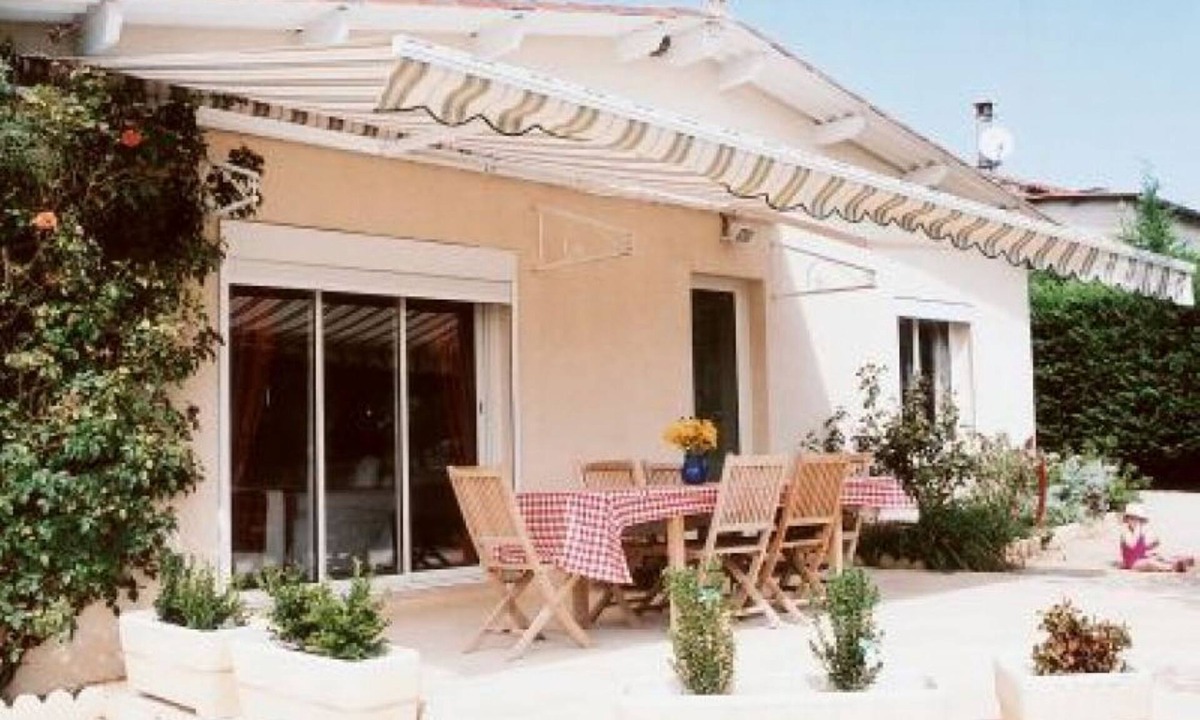 Concots House | Traditional House In Beautiful Rural Setting With Private Pool, Garden And Patio