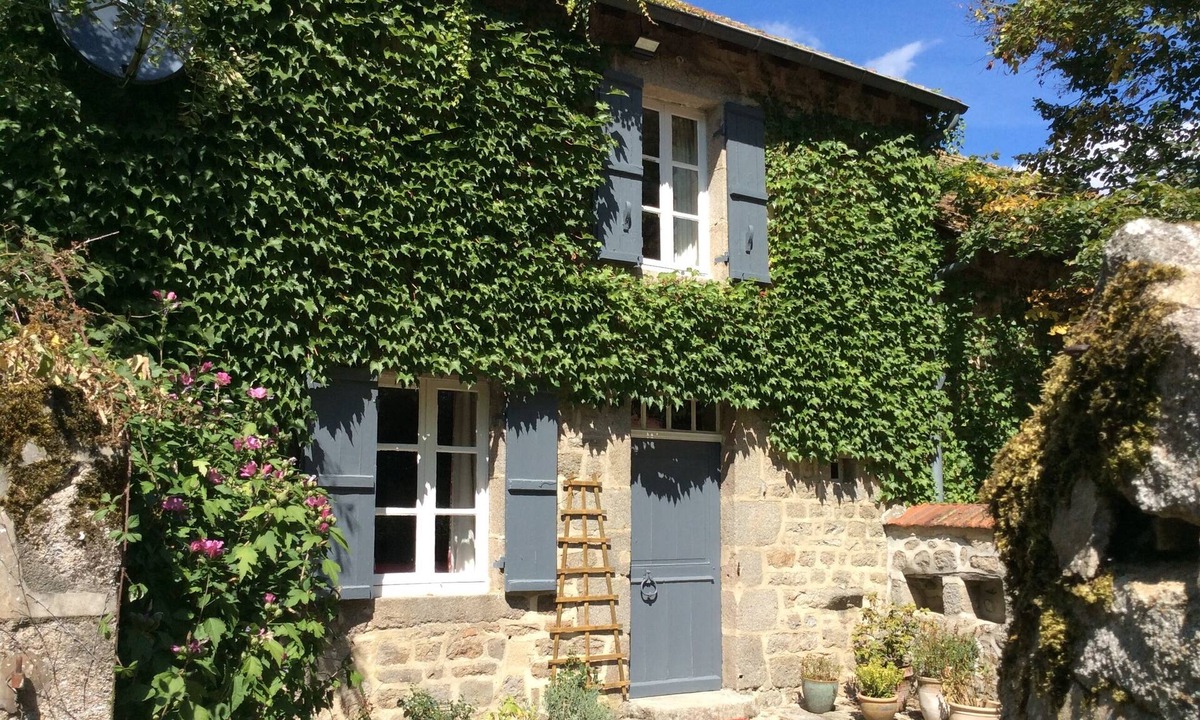 Saint-Domet Cottage | Traditional luxury cottage, peace and quite, fantastic night skies.