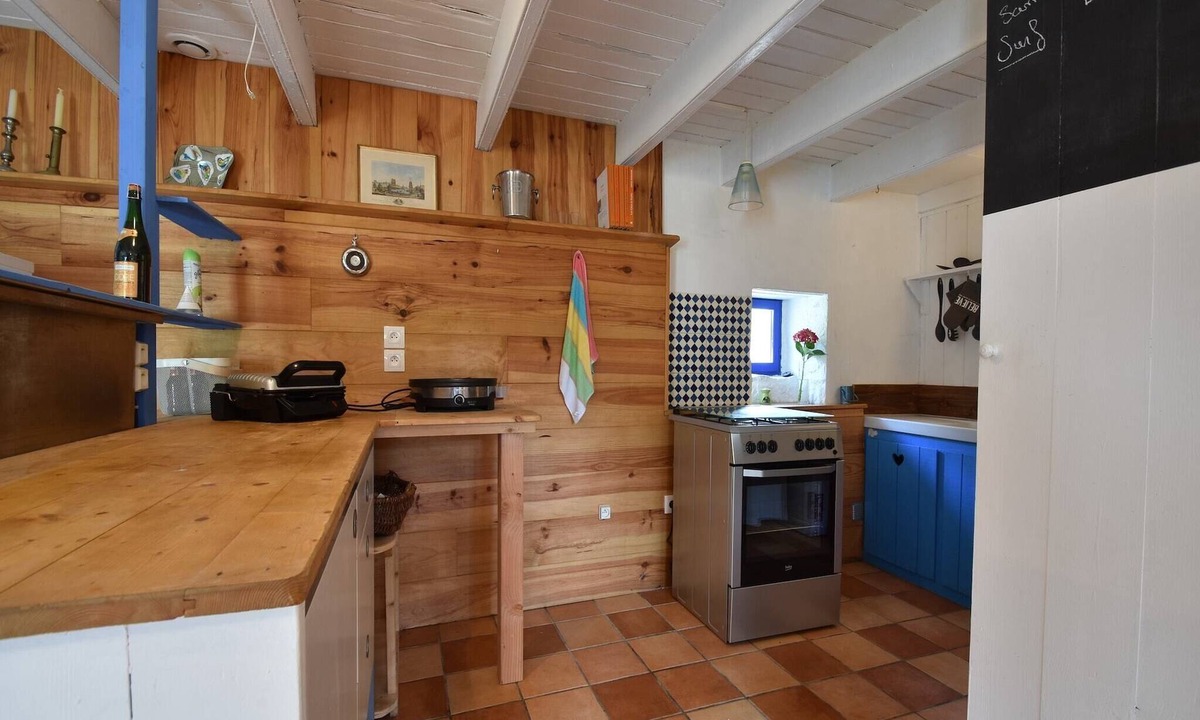 Cleden-Cap-Sizun House | Tranquil Stay Near Audierne