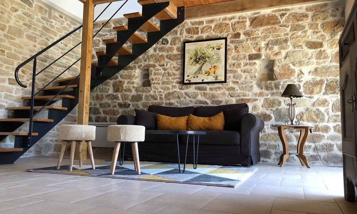 Fouesnant Cottage | Ty Bihan Small stone house in a quiet location 5 minutes from the beach