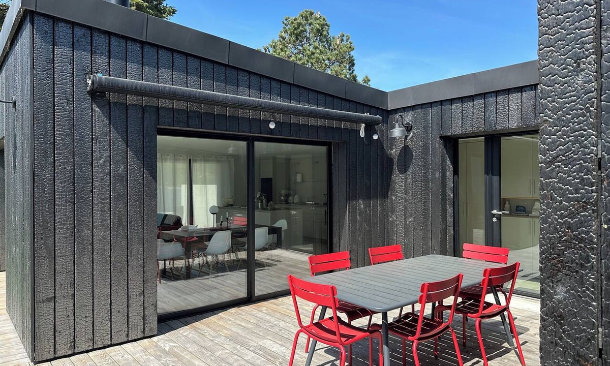 Ile-Tudy Villa | Ty-Du 4★ - Architect-Villa, Burnt Wood - Ile Tudy - Plage du Sillon - Parking