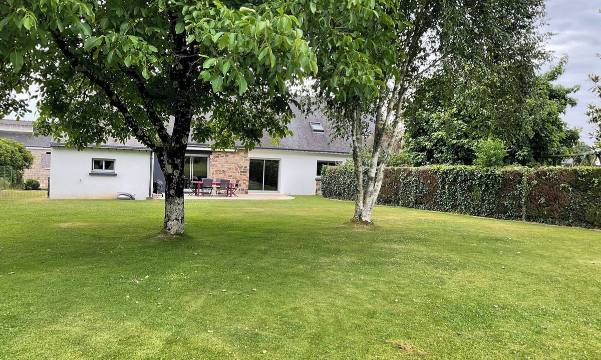 Pluvigner House | TY NOUCHKA. GROUND FLOOR HOUSE.ON 1300M2 OF GREENERY MORBIHAN PLUVIGNER.