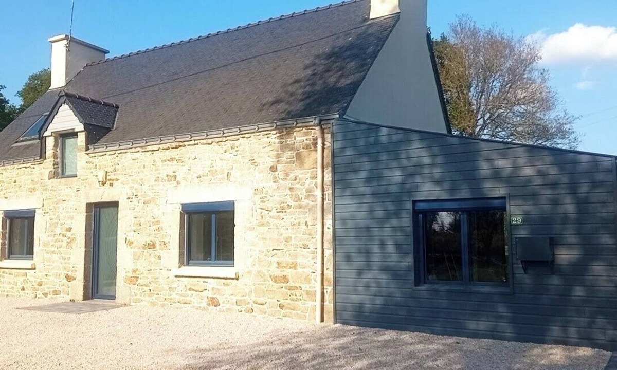 Bignan House | Typical Breton house in a quiet location
