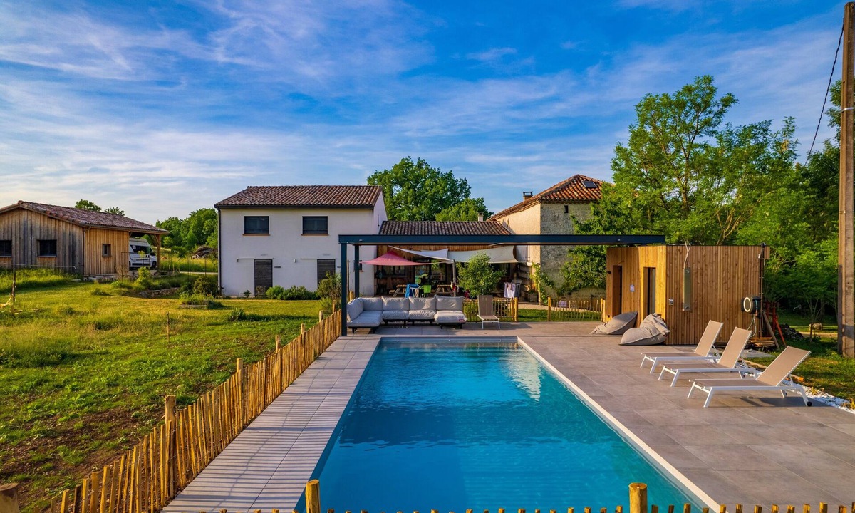Lalbenque House | Unforgettable Reunions in the Countryside – Sleeps 28 to 32 Guests