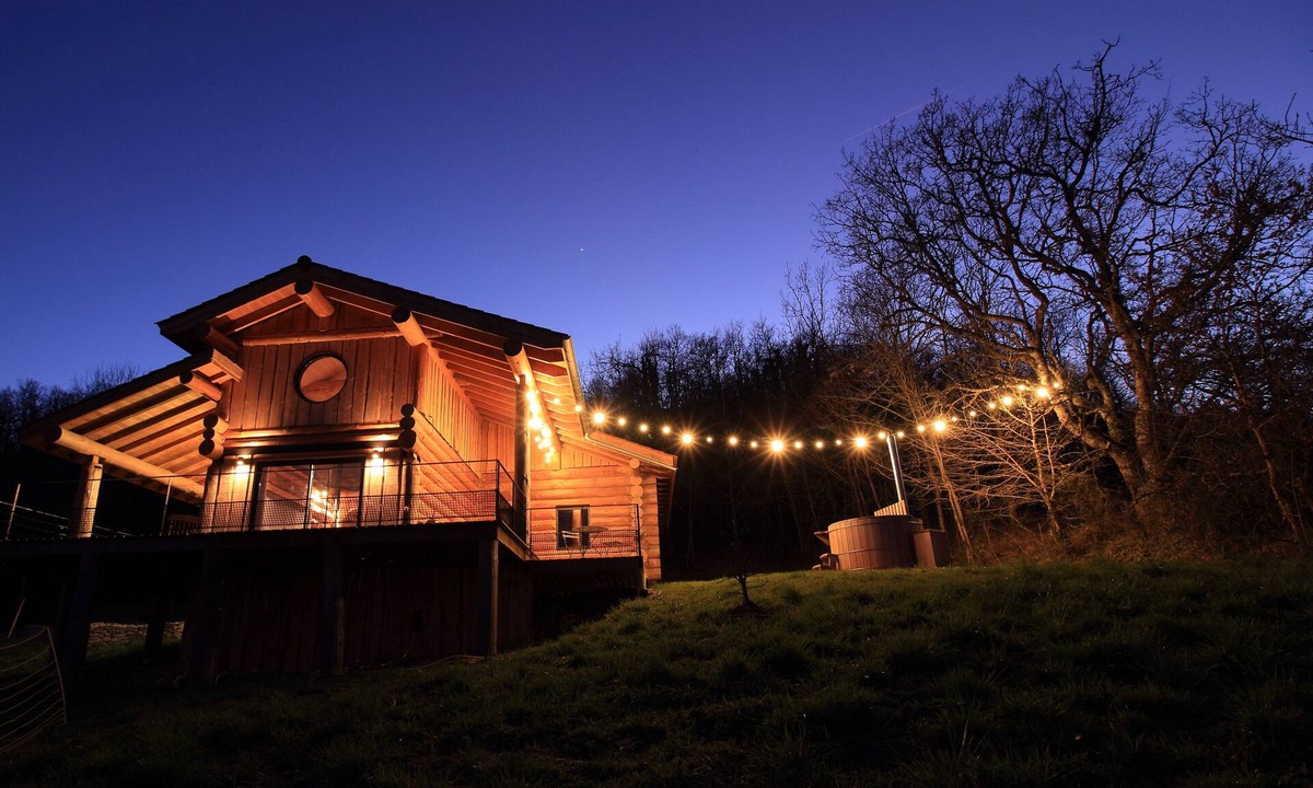 Montcuq House | Unusual wooden cottage with NORDIC BATH = nature and disconnection