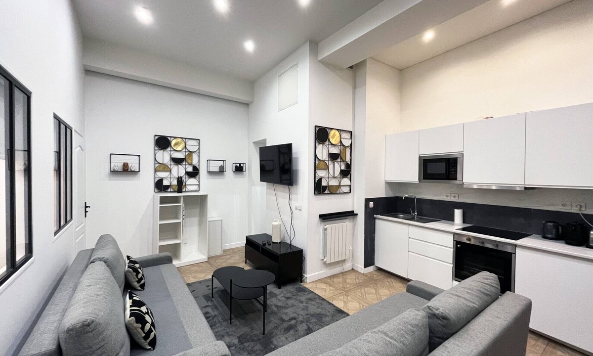 10th Arrondissement Apartment | Urban Flat 66 - Pretty 3 bedroom in Paris