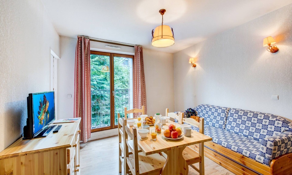 Bagneres-de-Luchon House | Vacancéole - Résidence Illixon