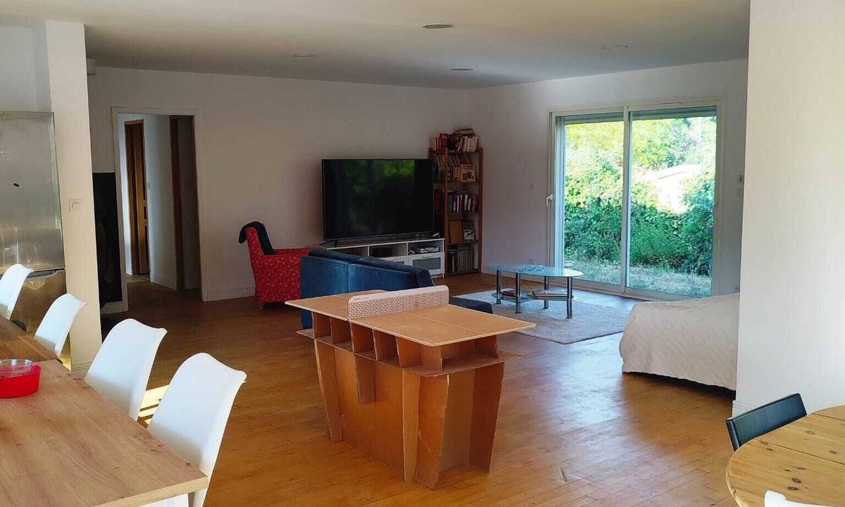 Villalbe House | Vacation Home with a Pool