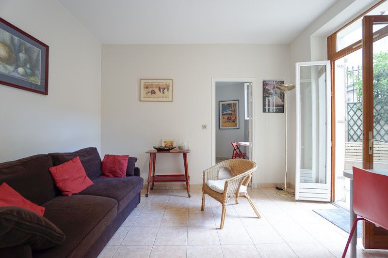 Quartier de la Salpetriere Apartment | Very calm apt with YARD in PLACE D'ITALIE