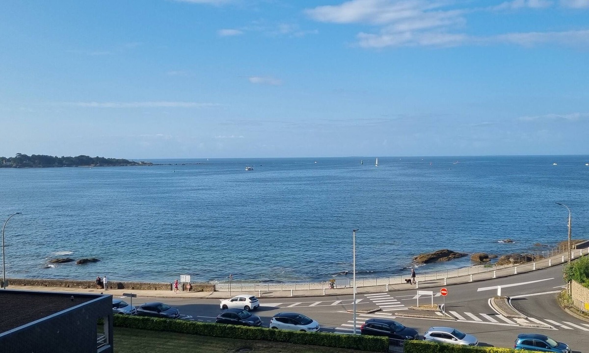 Concarneau Apartment | Very nice Apartment with Balcony sea view and parking in the center of Concarneau