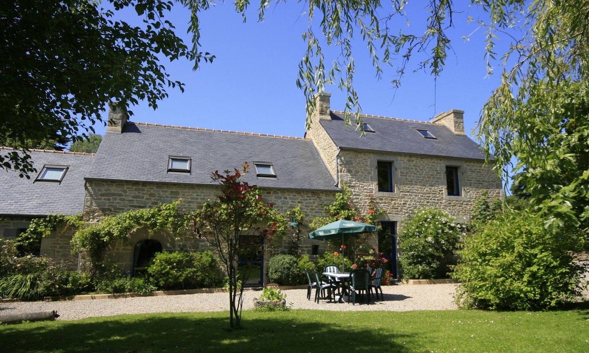 Plouneour-Trez House | Villa 100 meters from the Atlantic