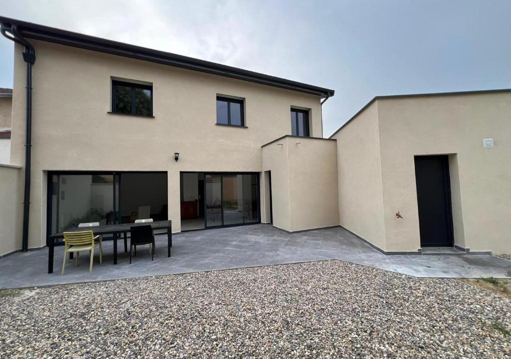 Saint-Laurent-de-Mure Villa | Villa 6 personnes