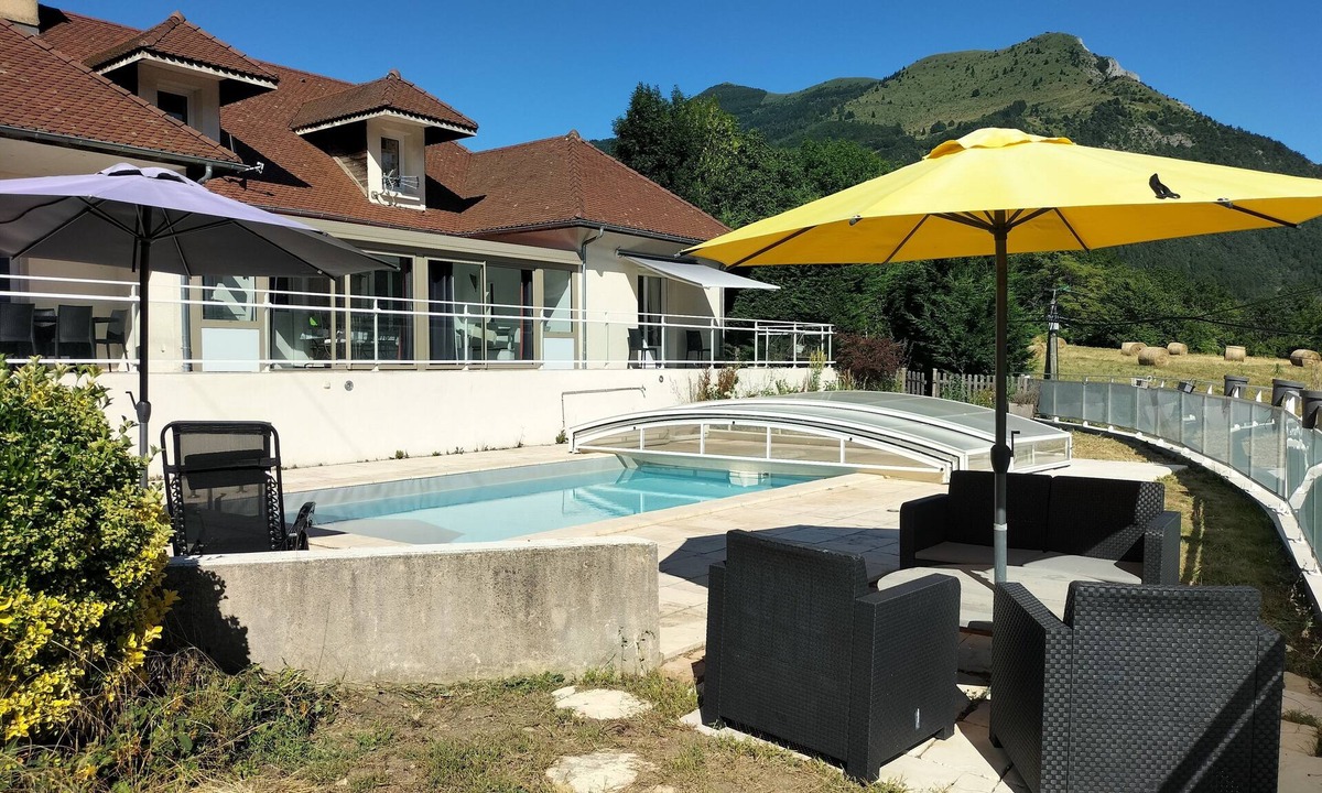 Corps Villa | Villa Avec Piscine - Montagne, lac