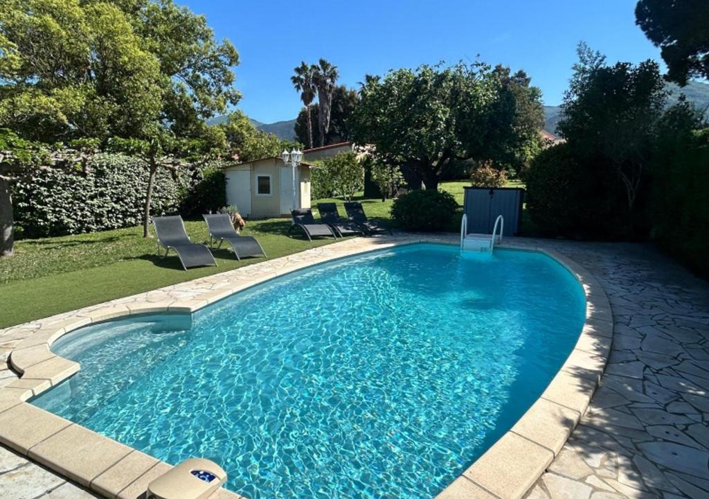 Saint-Genis Villa | Villa climatisée avec piscine privée et animaux acceptés - FR-1-776-133