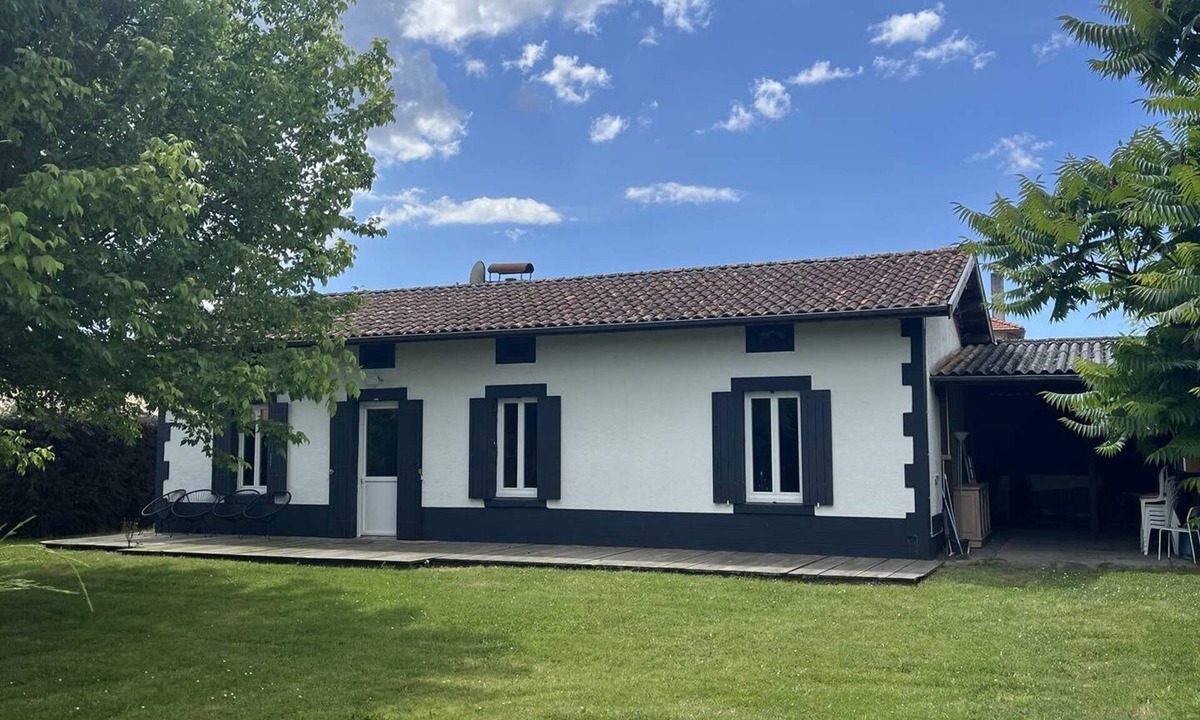 Salles Apartment | Villa confortable avec grande terrasse