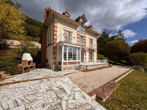 Vernou-la-Celle-sur-Seine Villa | Villa des sources en bord de Seine