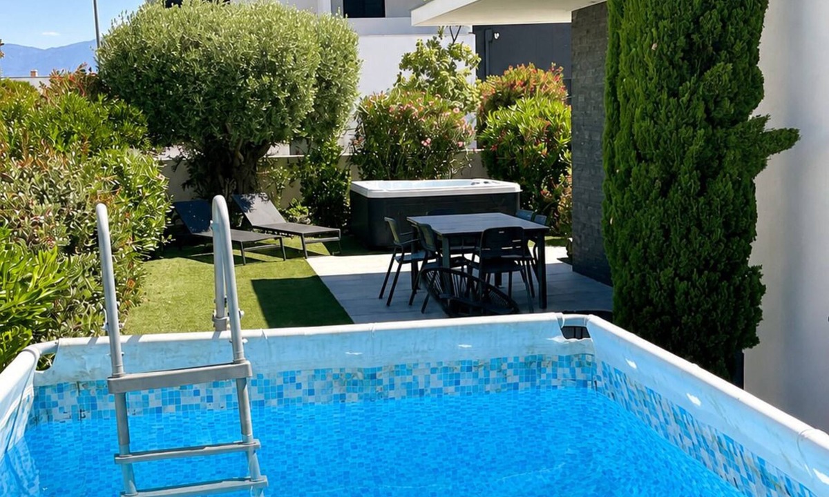 Villeneuve-de-la-Raho Villa | Villa "Dolce Vida" golf/lake/spa 6p