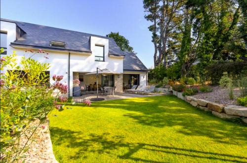 Baden Villa | Villa du Golf Baden 4 chambres 8 personnes Golfe du Morbihan Terrasse & BBQ
