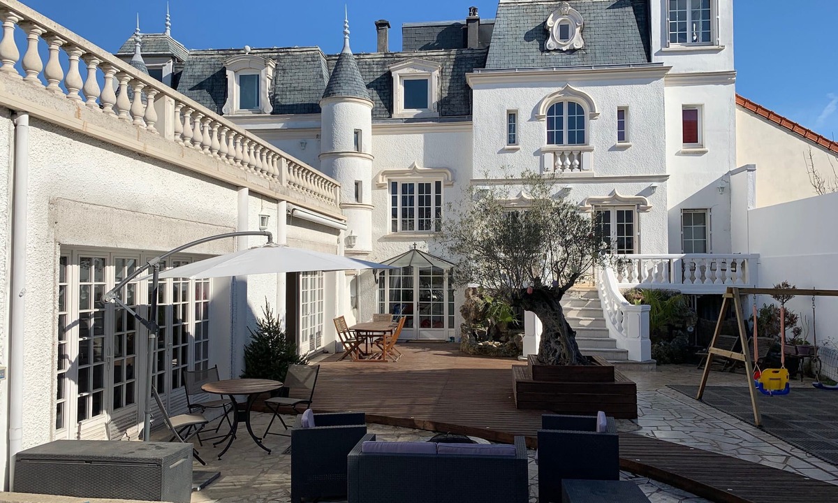 Neuilly-Plaisance Bed & Breakfast | Villa Florian