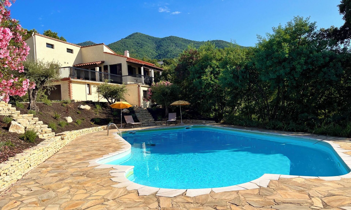 Montesquieu-des-Alberes Villa | Villa with large private pool, wonderful views, 15 minutes drive to the beach