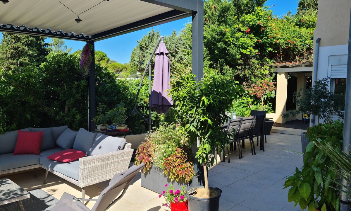 Saint-Clement-de-Riviere House | Villa Familiale