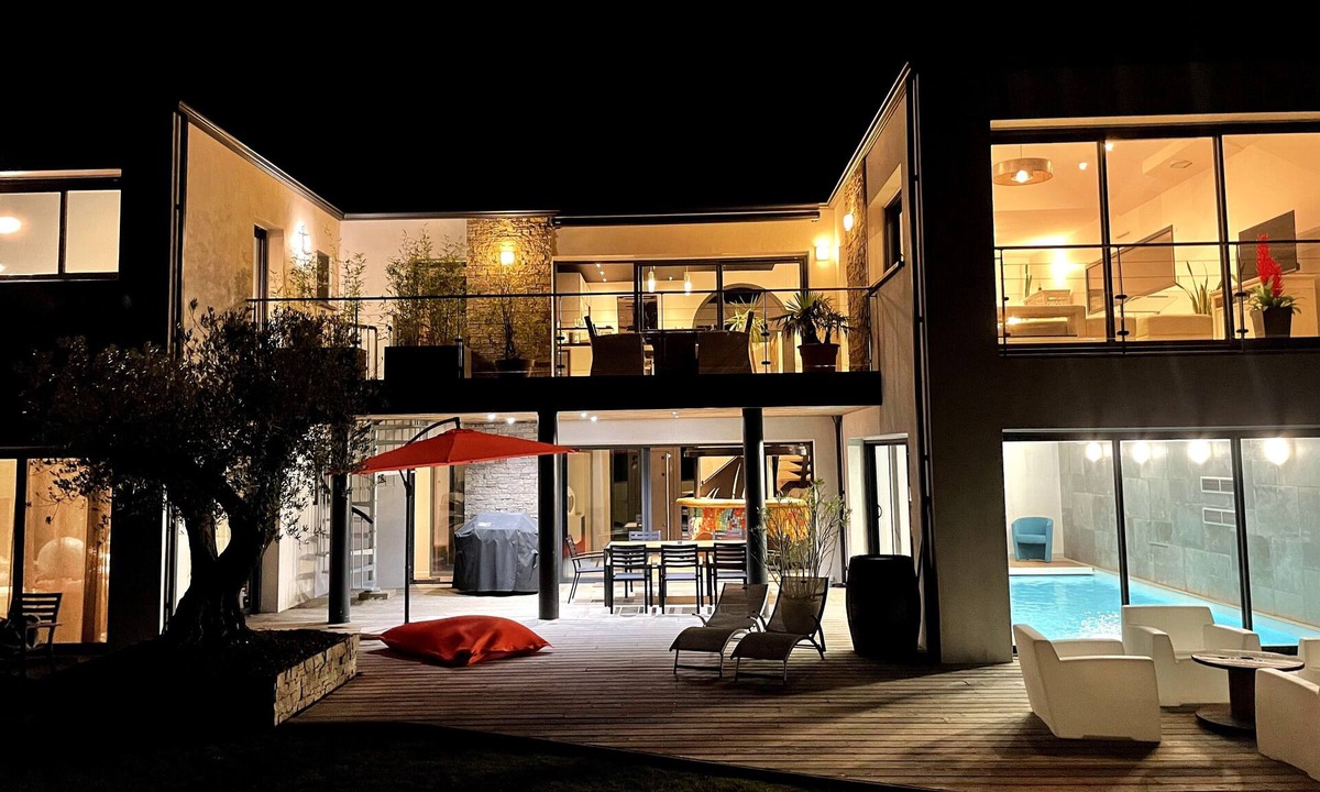 Baden House | Villa Kerdelan indoor pool
