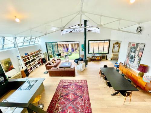 Vannes Villa | VILLA LE LOFT - CALME & DECO - Patio intime - Salle de Cinéma - Centre Ville