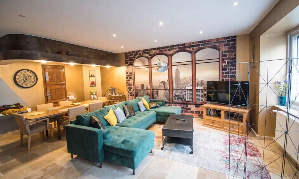 Bromont Villa | Villa 'Les Dames Du Pont' with Private Terrace and Wi-Fi