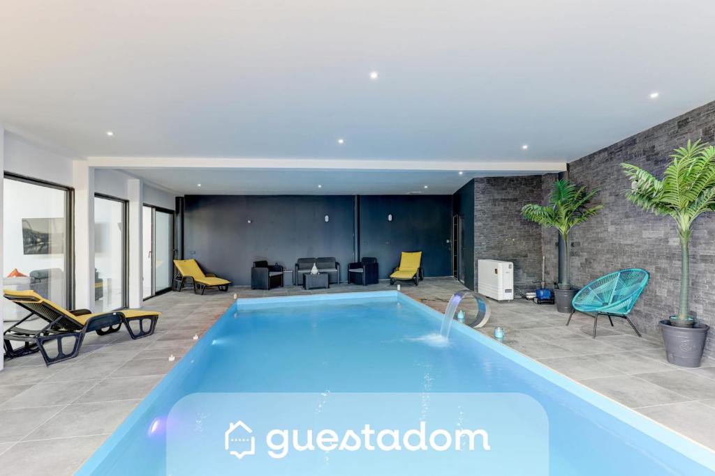 Le Cheix Apartment | Villa Loft - Piscine - Fitness AC