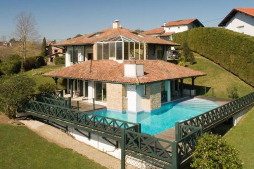 Urrugne Villa | Villa Ongizatea - Rez de chaussée maison d'Architecte - 10 minutes de St Jean de Luz
